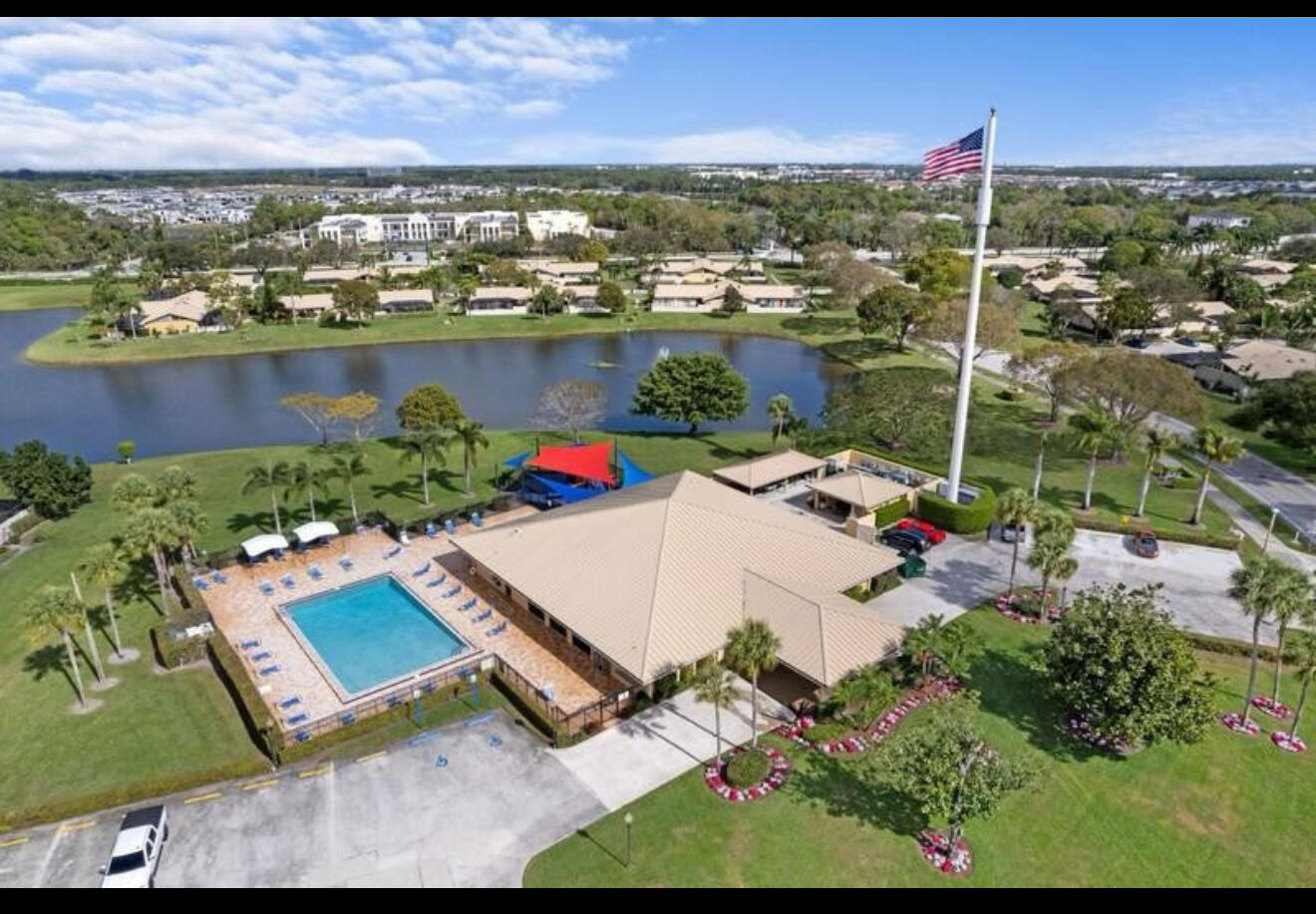 WESTWOOD LAKES 4 WESTWOOD GARDENS - Residential