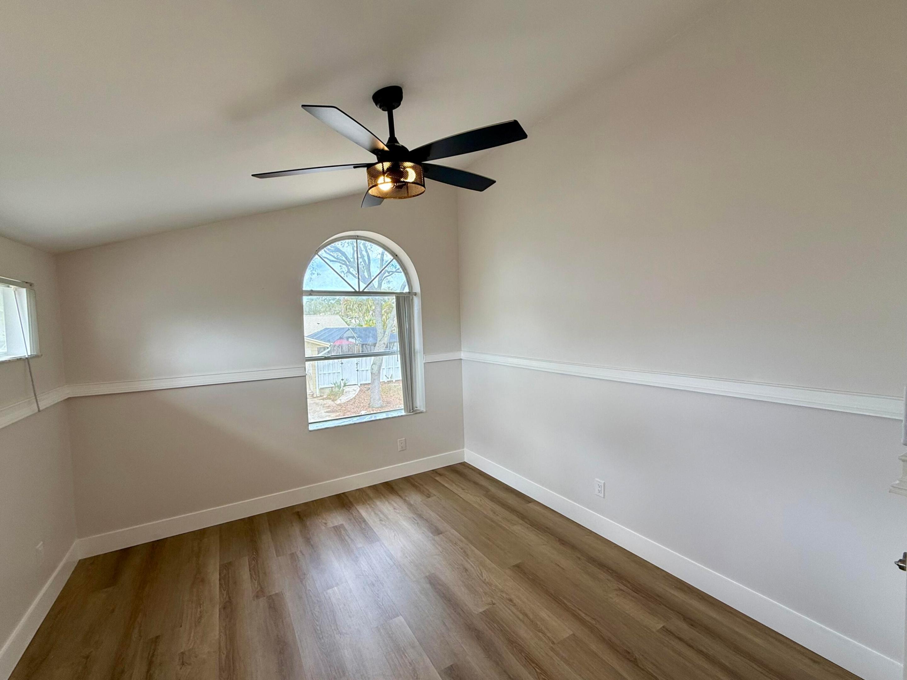 WESTWOOD LAKES 4 WESTWOOD GARDENS - Residential