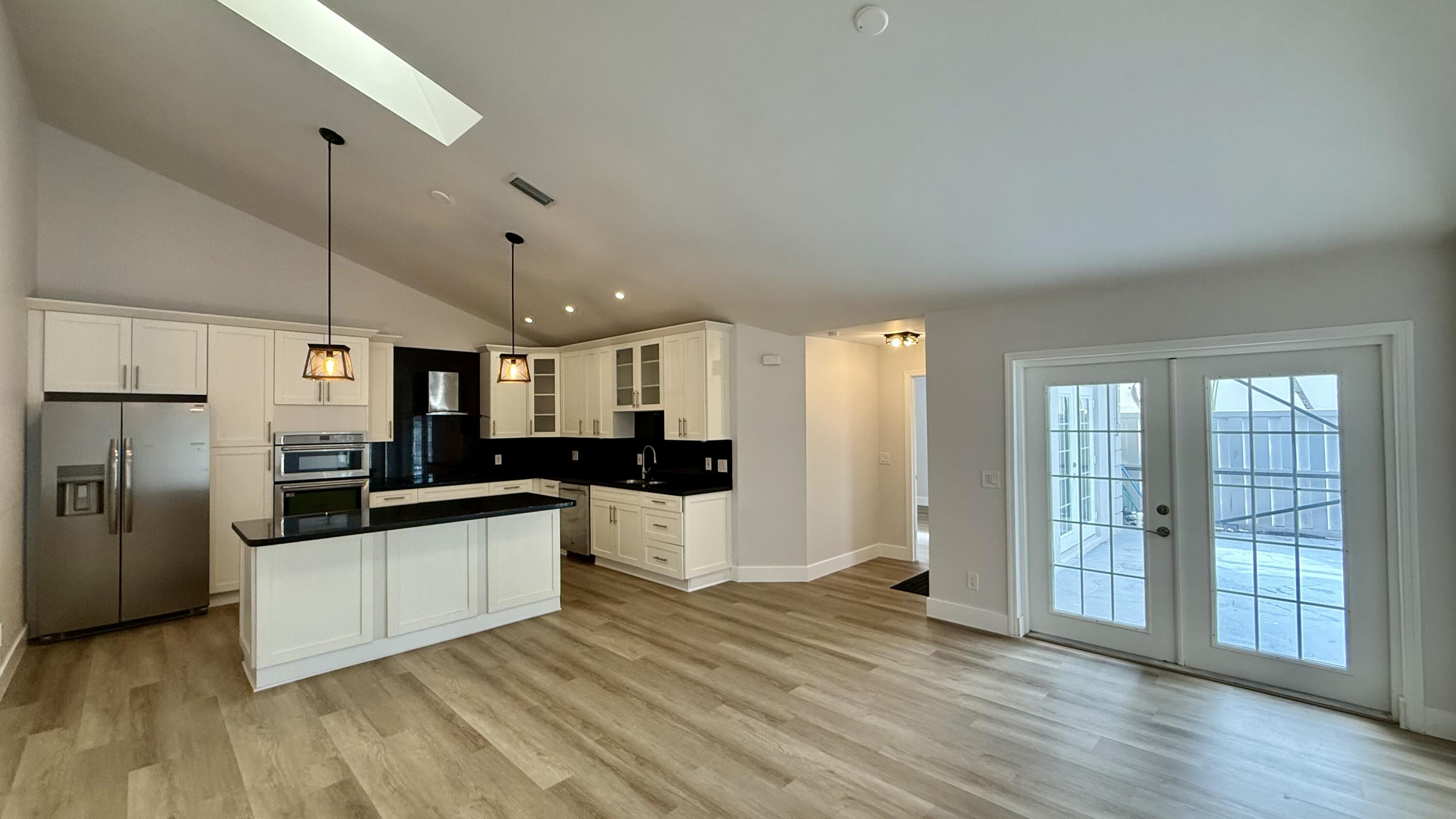 WESTWOOD LAKES 4 WESTWOOD GARDENS - Residential