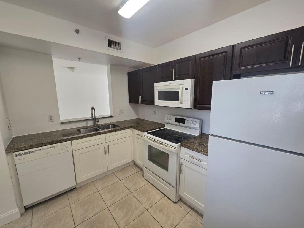 BELVEDERE ISLES CONDO NO 2 - Residential