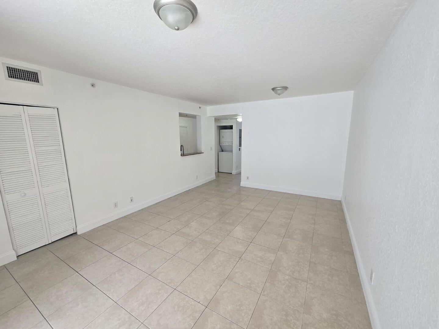 1161 Golden Lakes Boulevard 1315