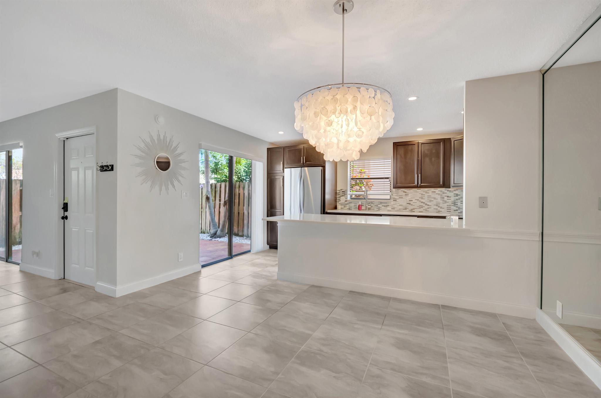 LANDMARK TOWNHOUSES OF BO - Residential