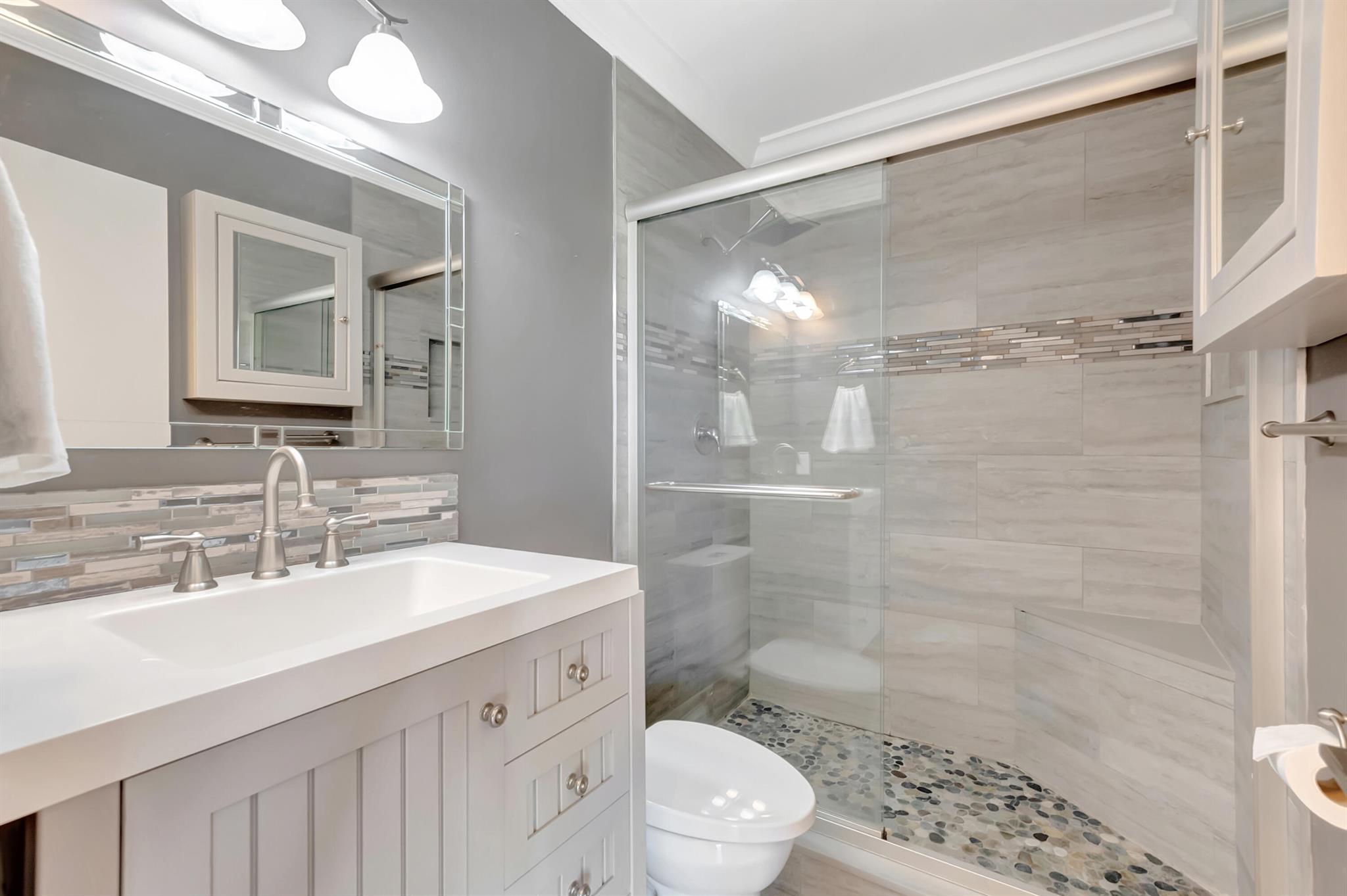 LANDMARK TOWNHOUSES OF BO - Residential