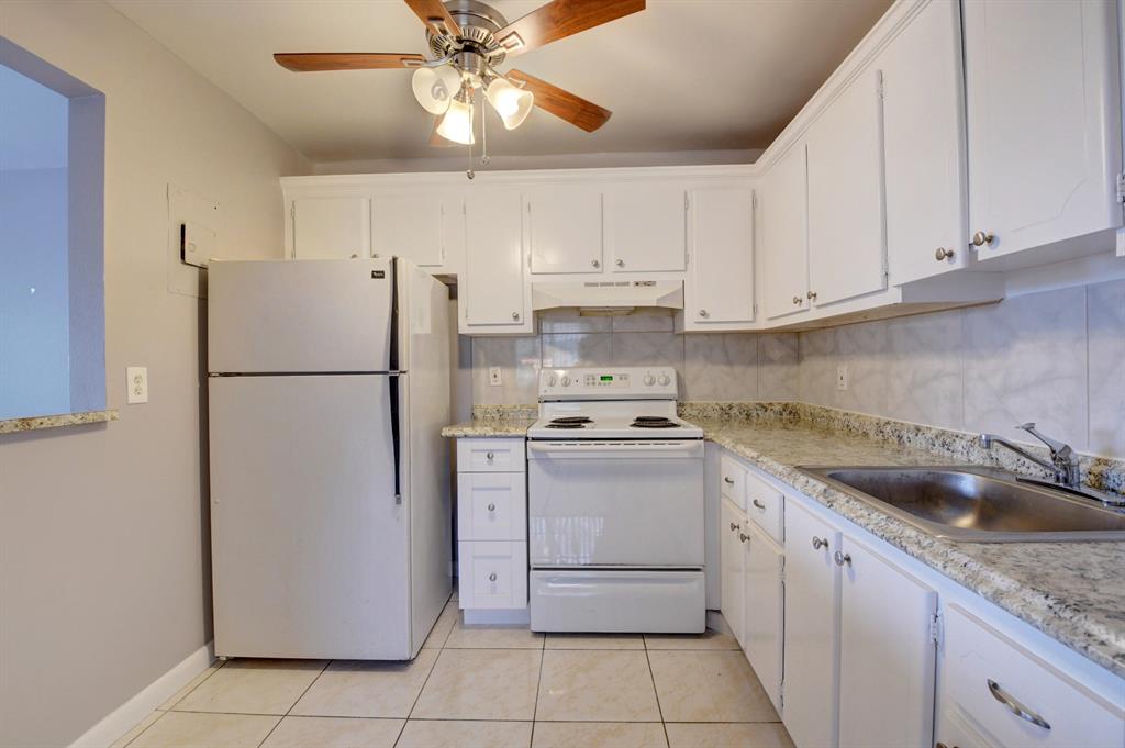 KINGS POINT SAXONY CONDOS - Residential