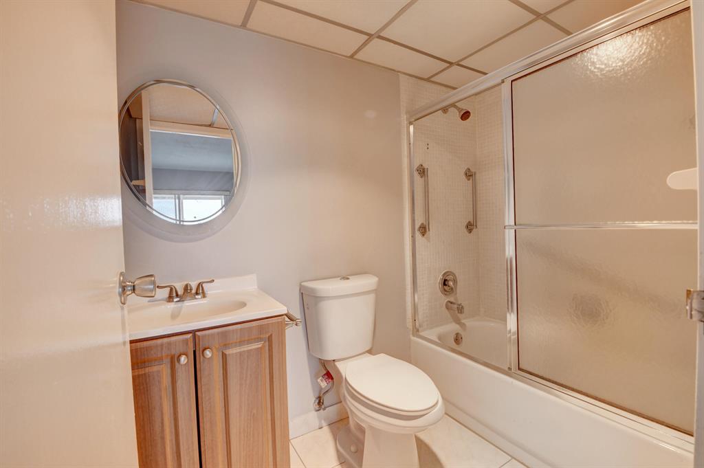 KINGS POINT SAXONY CONDOS - Residential