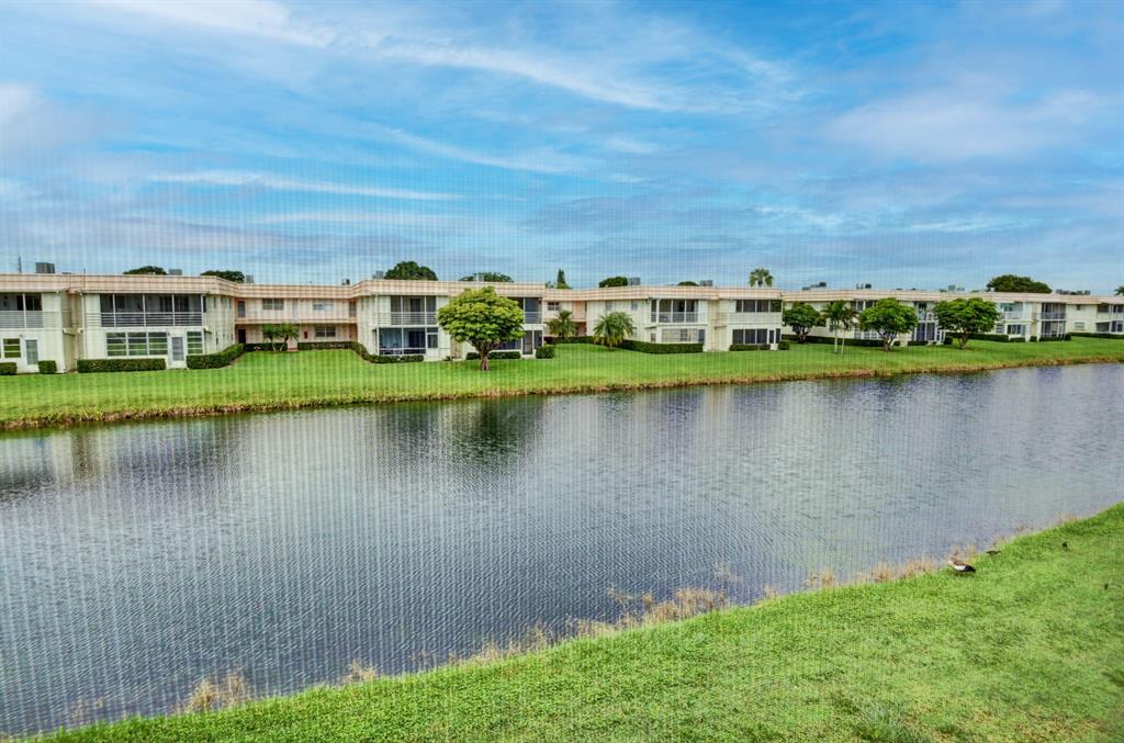 KINGS POINT SAXONY CONDOS - Residential