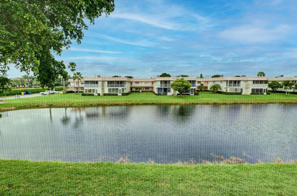 KINGS POINT SAXONY CONDOS - Residential