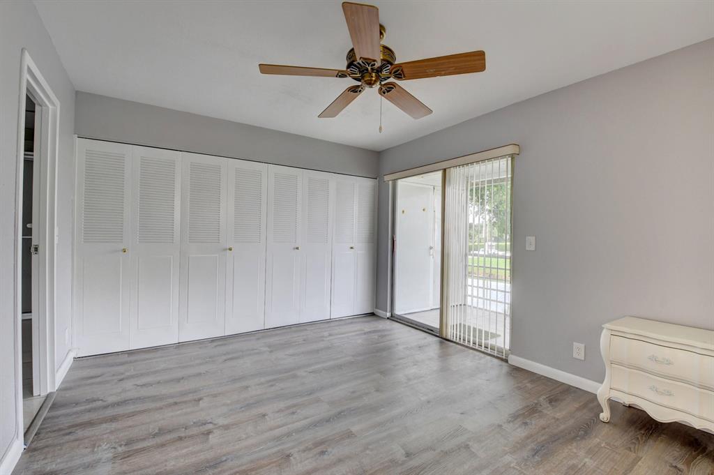 KINGS POINT SAXONY CONDOS - Residential