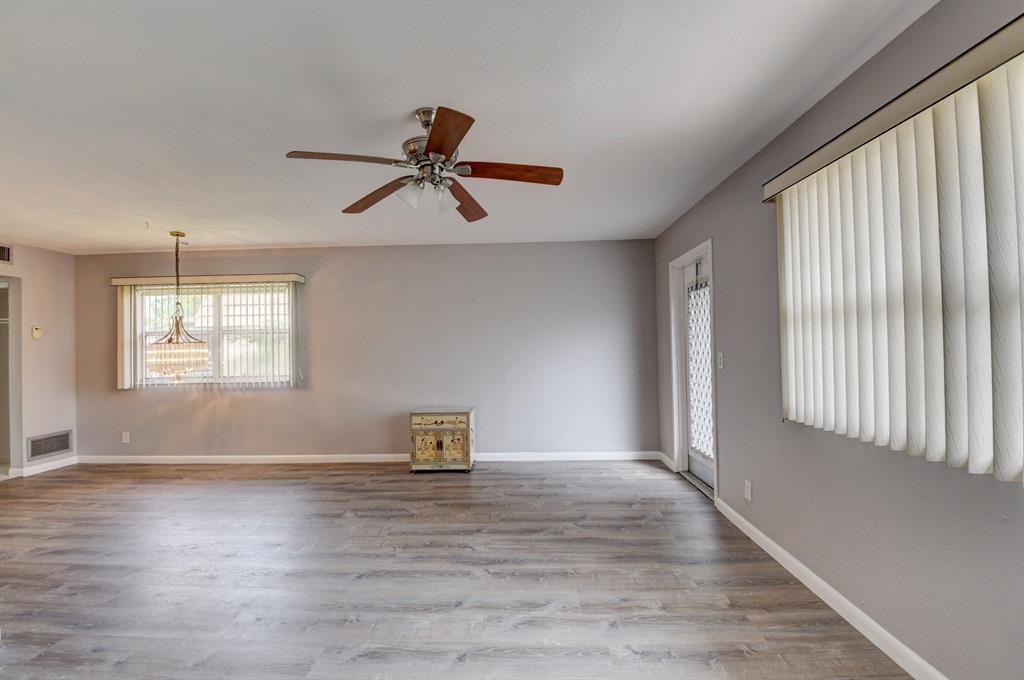 KINGS POINT SAXONY CONDOS - Residential