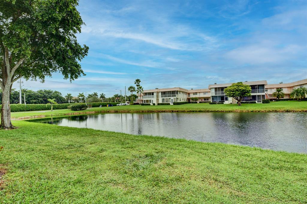 KINGS POINT SAXONY CONDOS - Residential