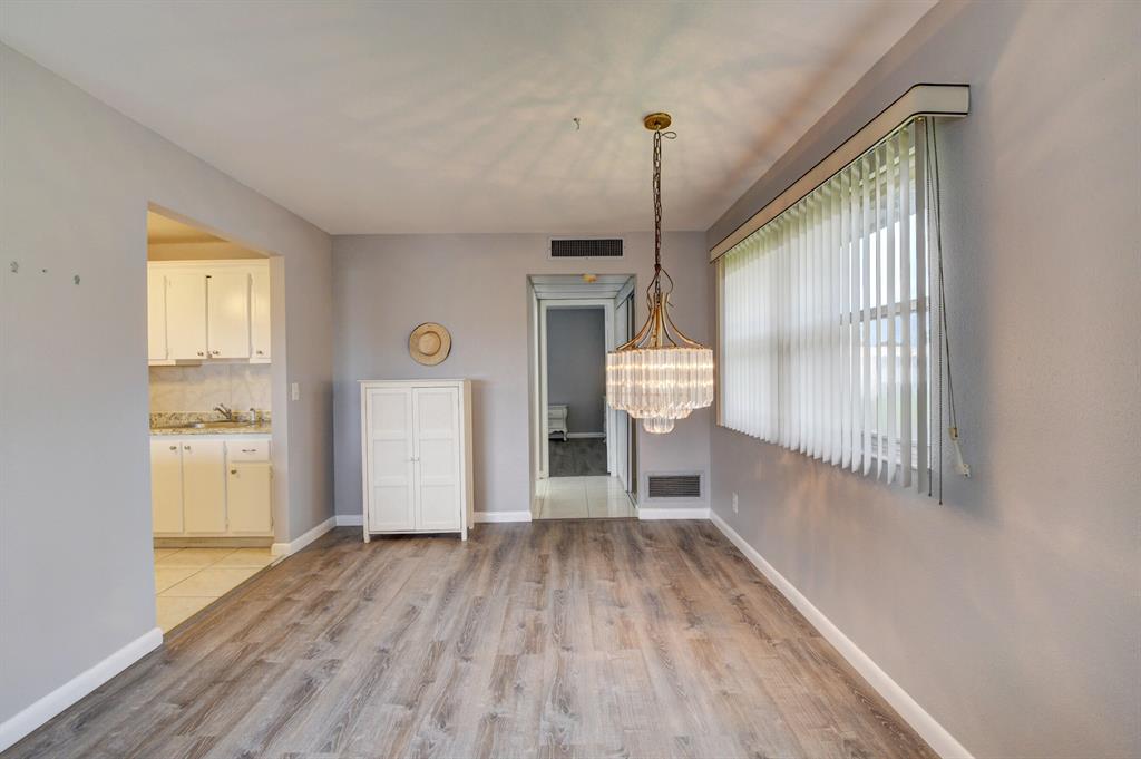 KINGS POINT SAXONY CONDOS - Residential