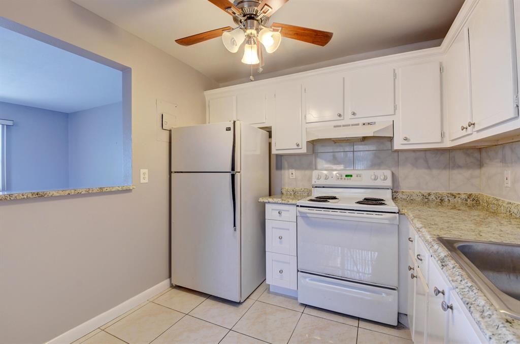 KINGS POINT SAXONY CONDOS - Residential