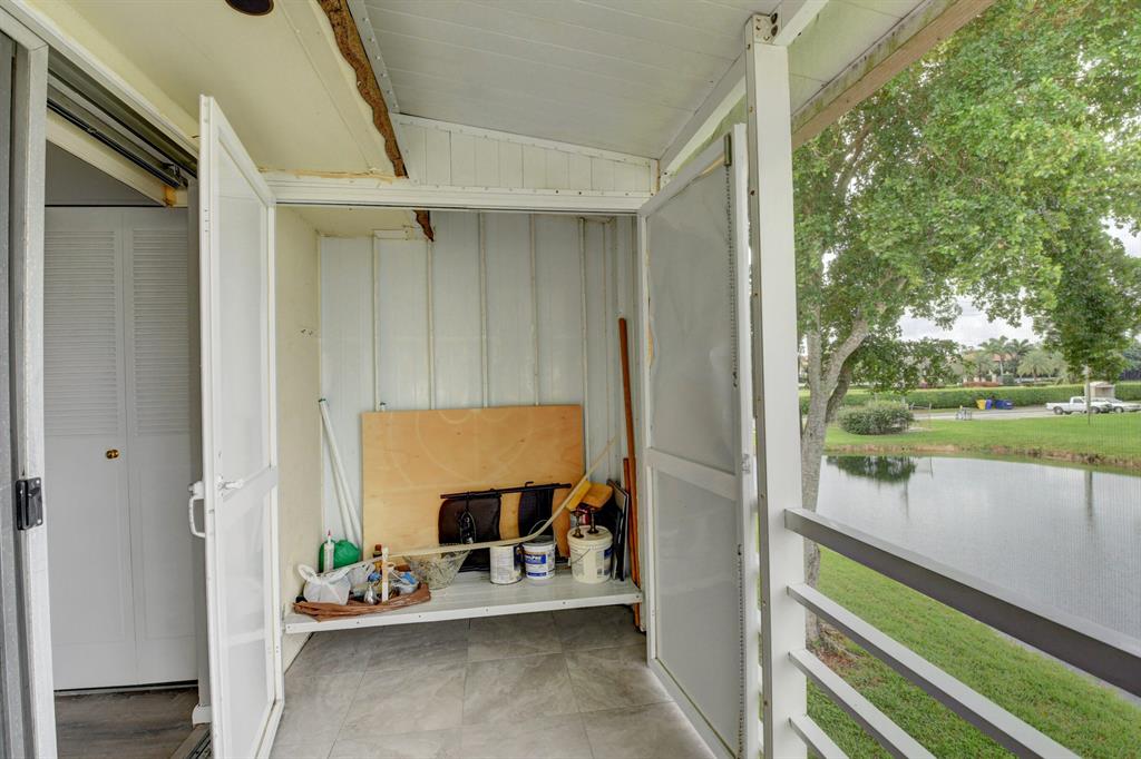 KINGS POINT SAXONY CONDOS - Residential