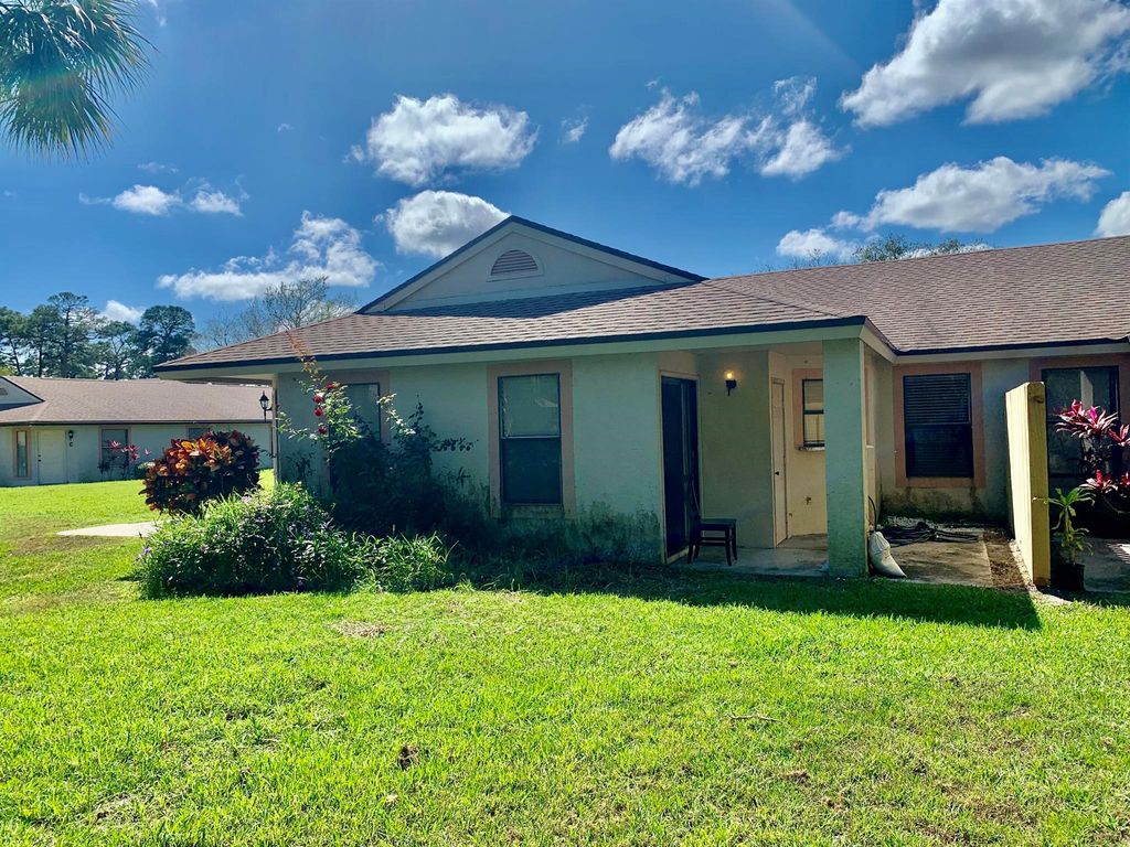 Photo of 2812 Stoneway Lane #D, Fort Pierce, FL 34982 (MLS # R11063651)