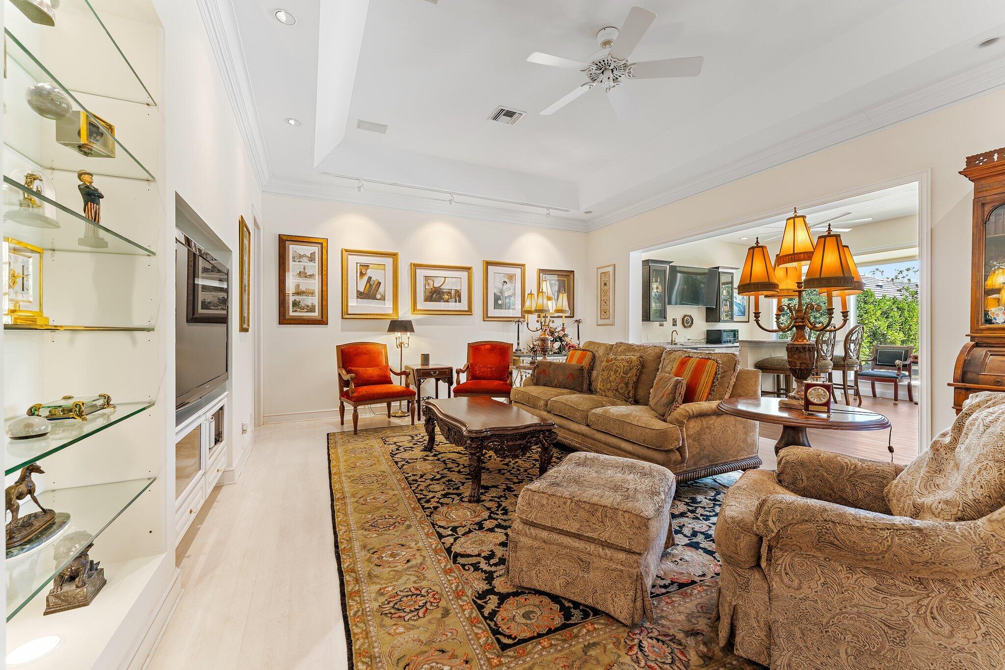 Jupiter Hills Village - Residential