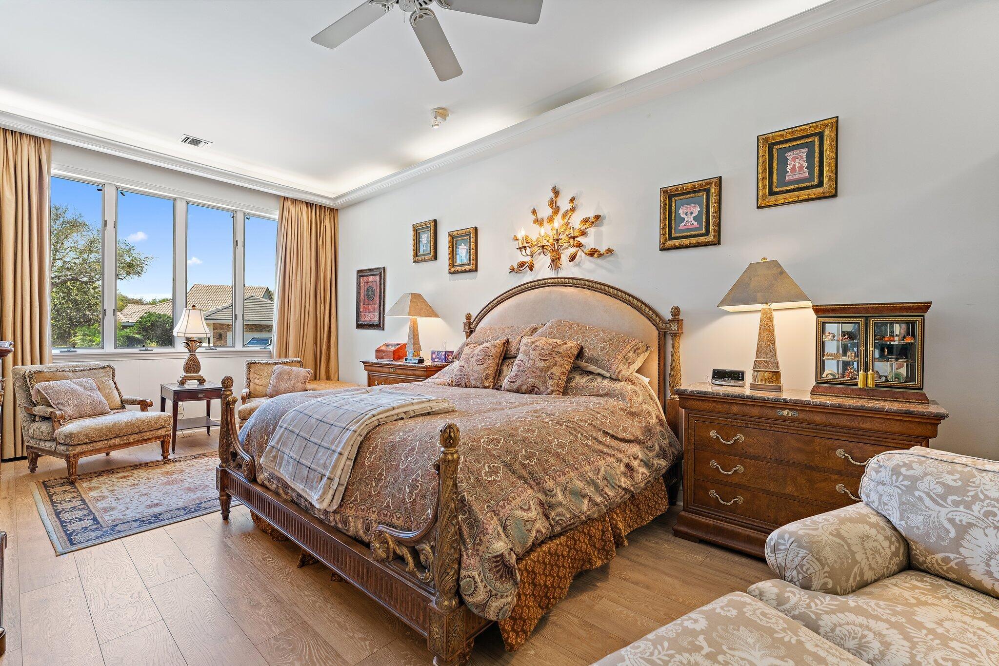 Jupiter Hills Village - Residential