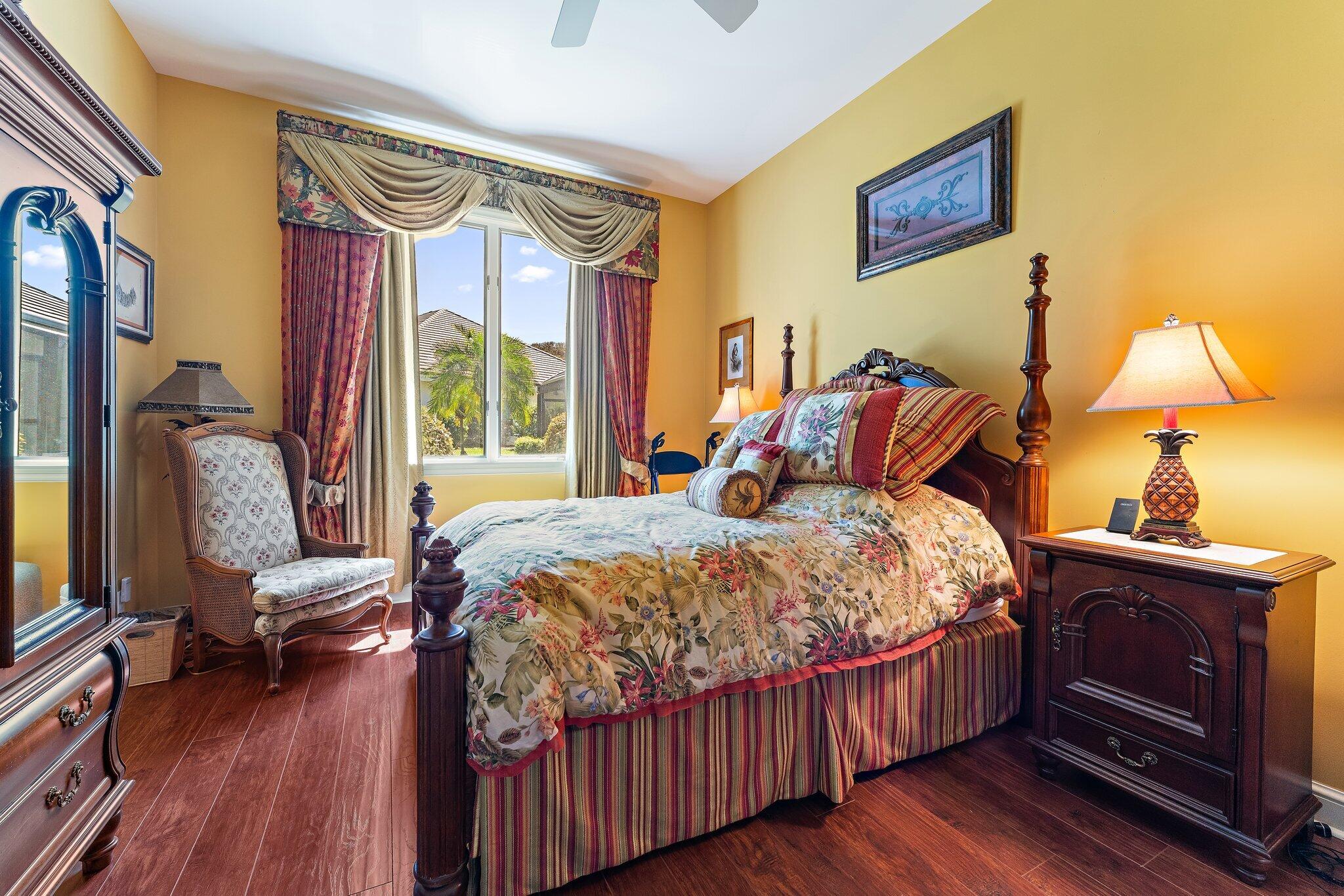 Jupiter Hills Village - Residential