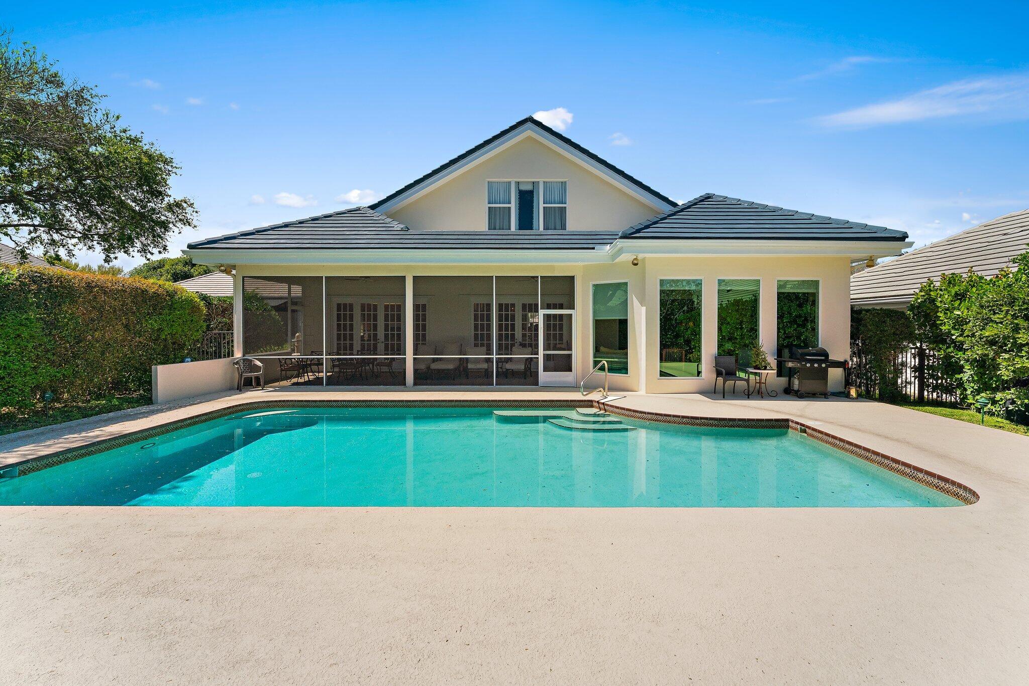 Jupiter Hills Village - Residential