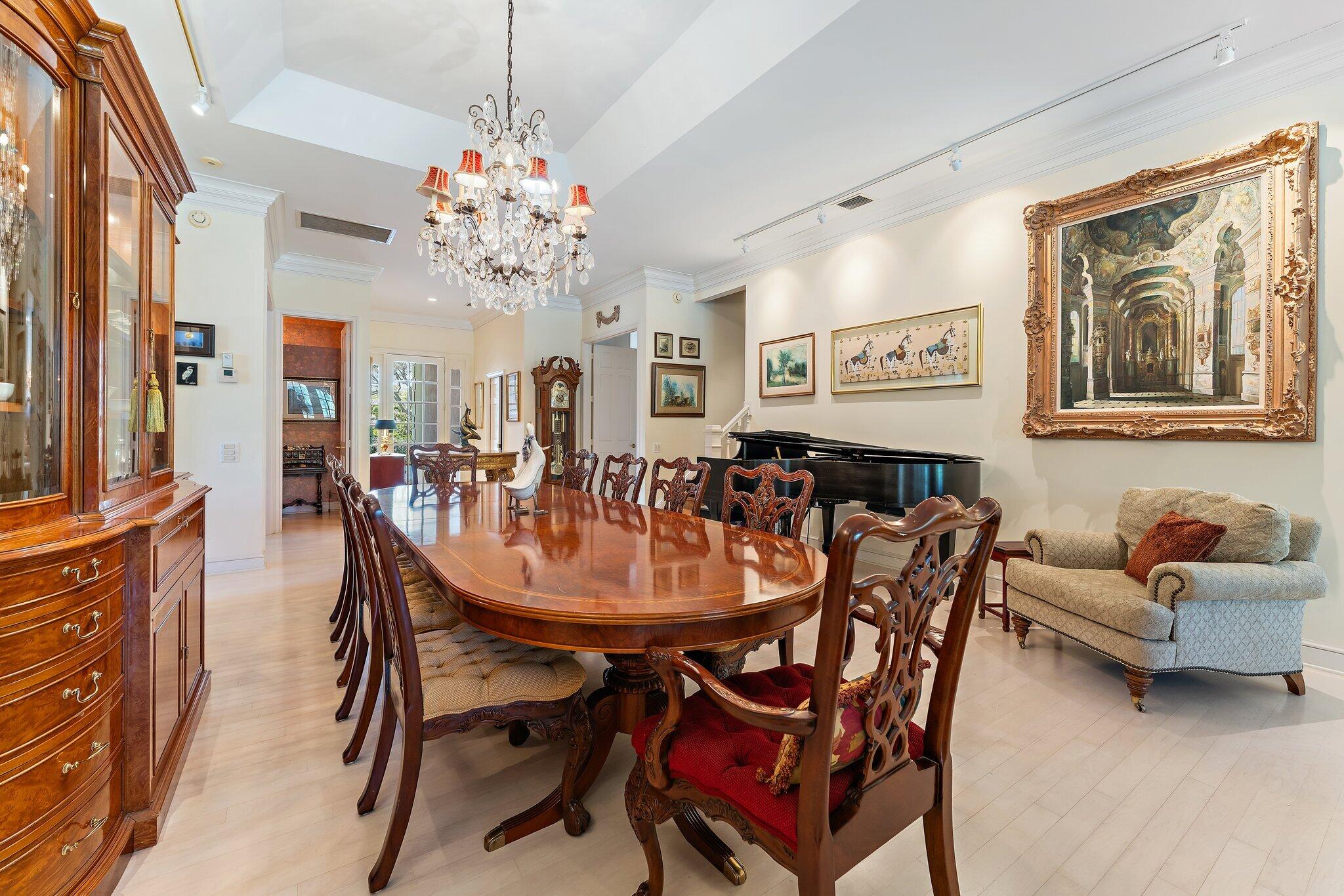 Jupiter Hills Village - Residential