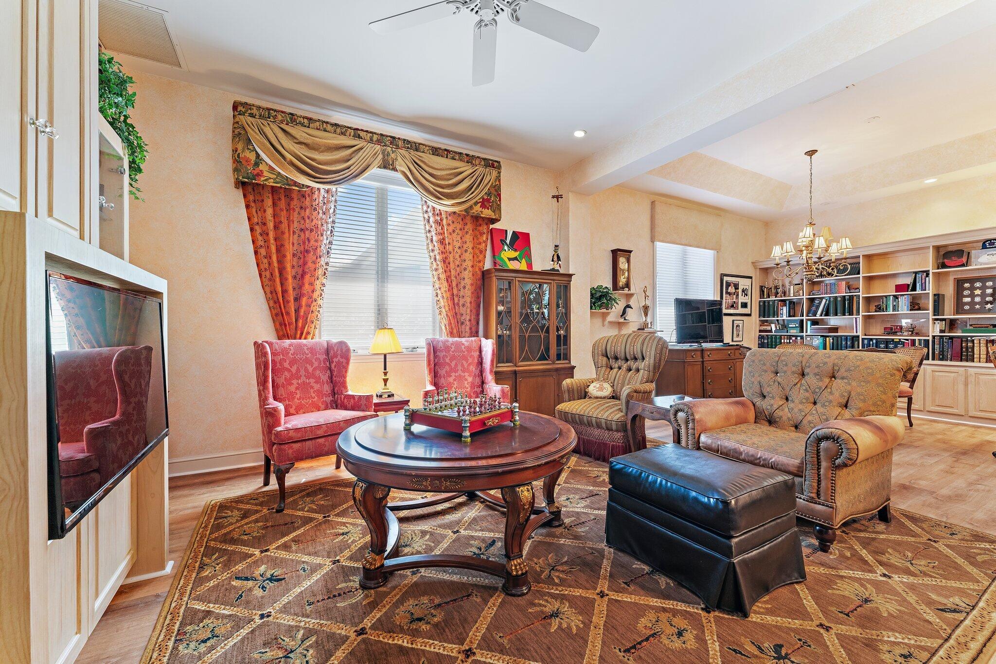 Jupiter Hills Village - Residential