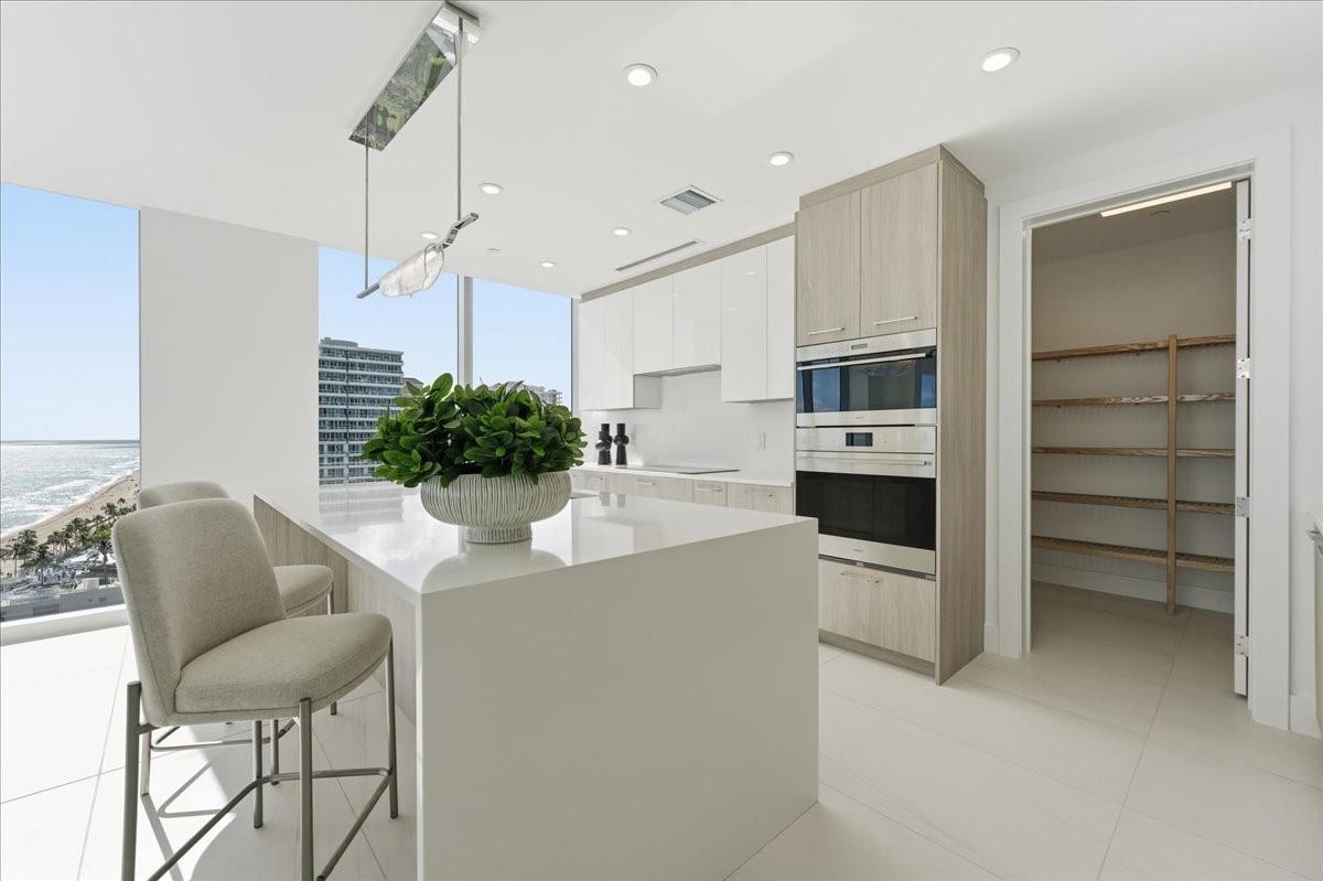 SELENE OCEANFRONT - Residential