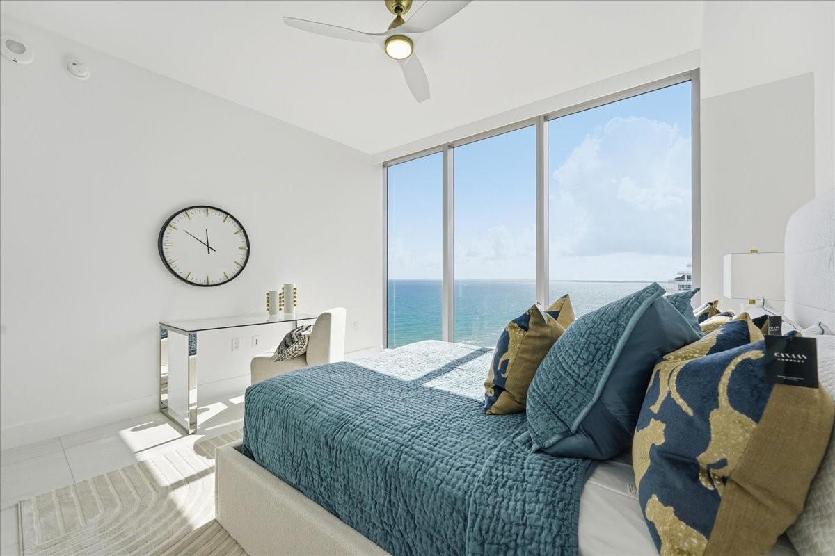 SELENE OCEANFRONT - Residential