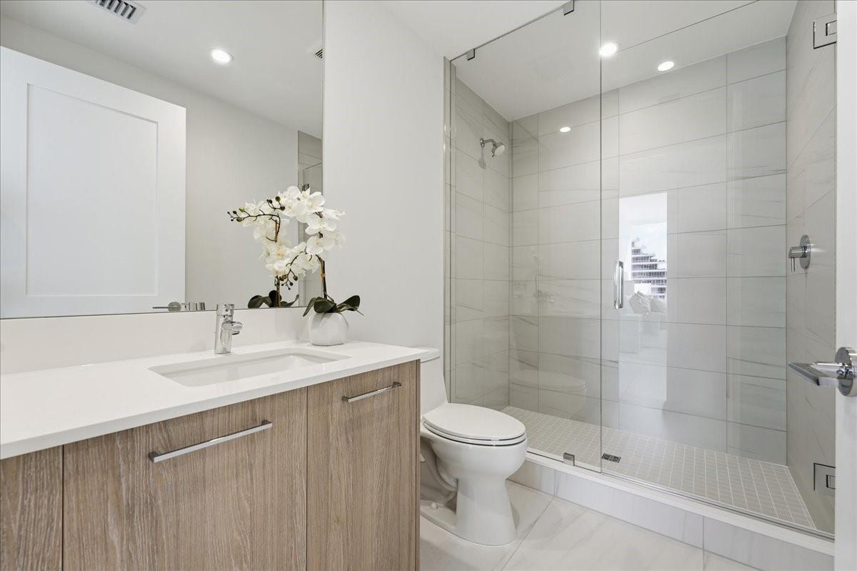 SELENE OCEANFRONT - Residential