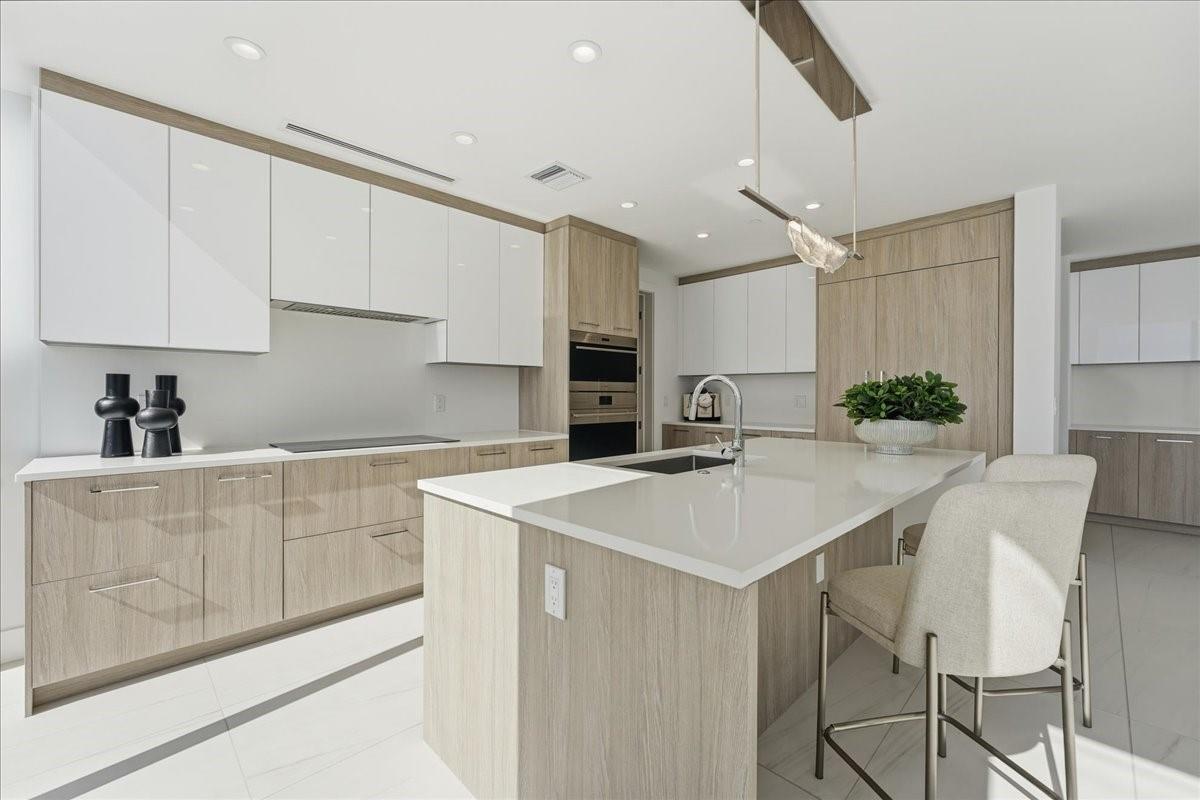 SELENE OCEANFRONT - Residential