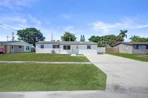 Photo of 1437 SW 1st Avenue, Deerfield Beach, FL 33441 (MLS # F10552877)