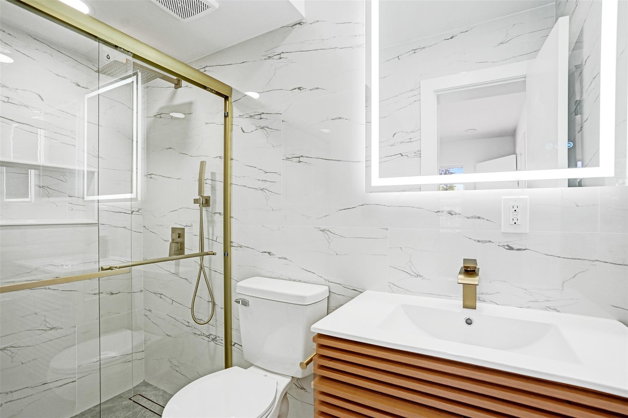 CORAL MANOR - Residential