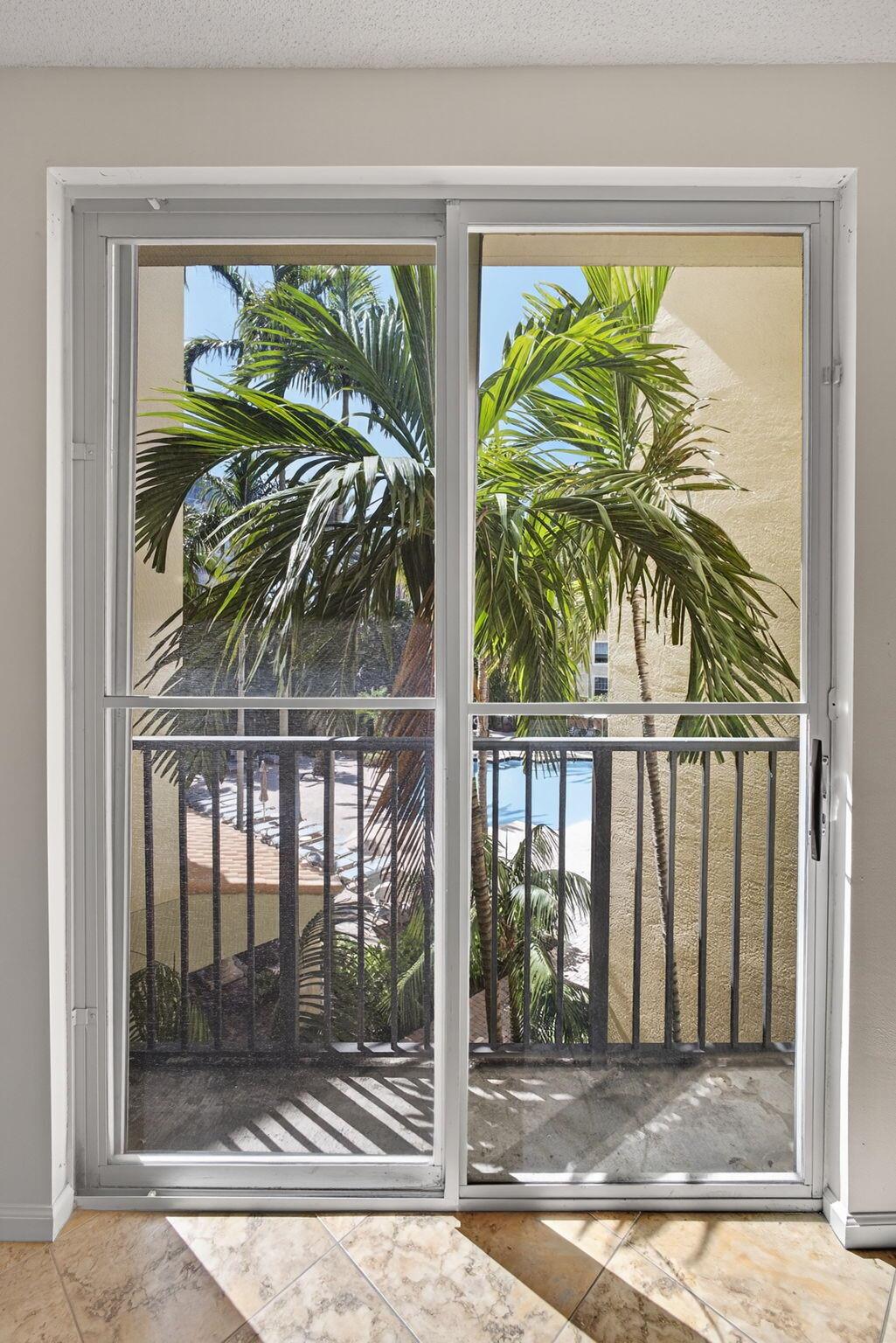 720 S Sapodilla Avenue 304