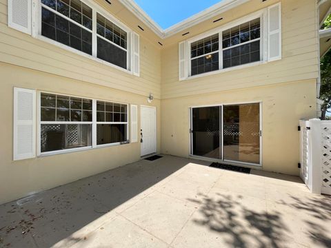 A home in Lake Clarke Shores