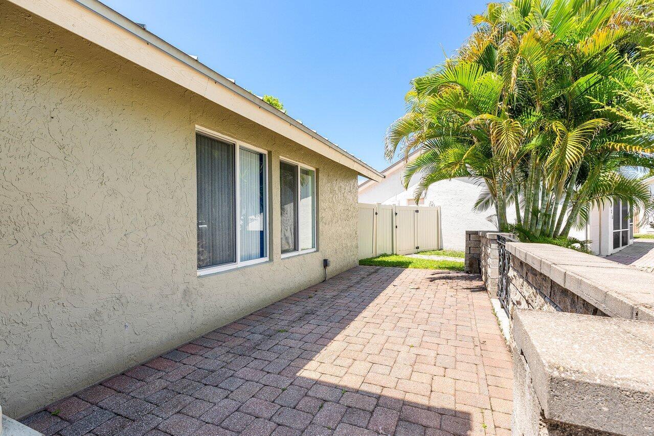 9429 Burlington Place