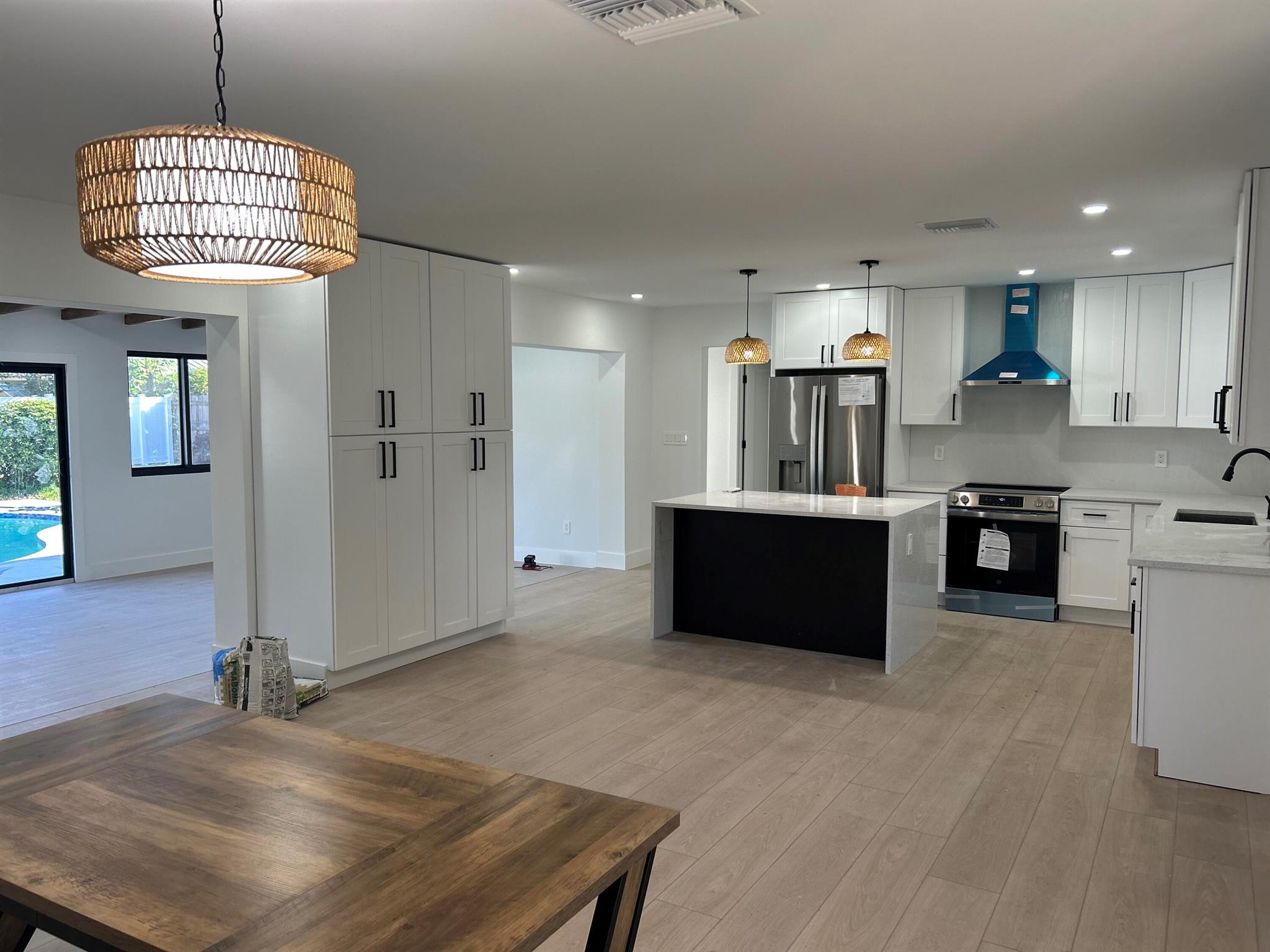 3914 Holly Drive