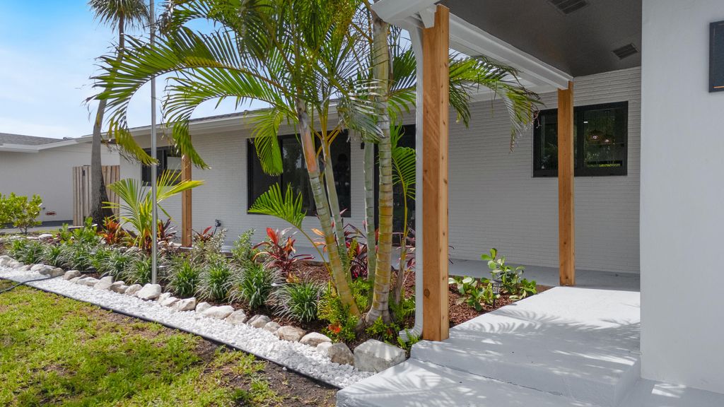 Photo of 3914 Holly Drive, Palm Beach Gardens, FL 33410 (MLS # R11101407)