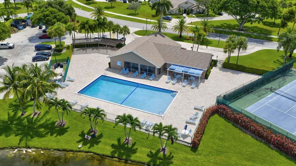 BOCA GARDENS - Residential