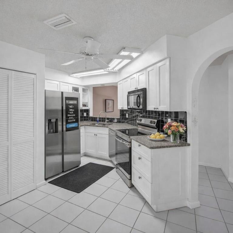 BOCA GARDENS - Residential