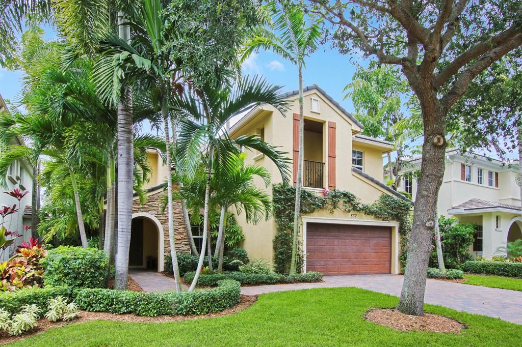 Photo of 832 Madison Court, Palm Beach Gardens, FL 33410 (MLS # R10710022)