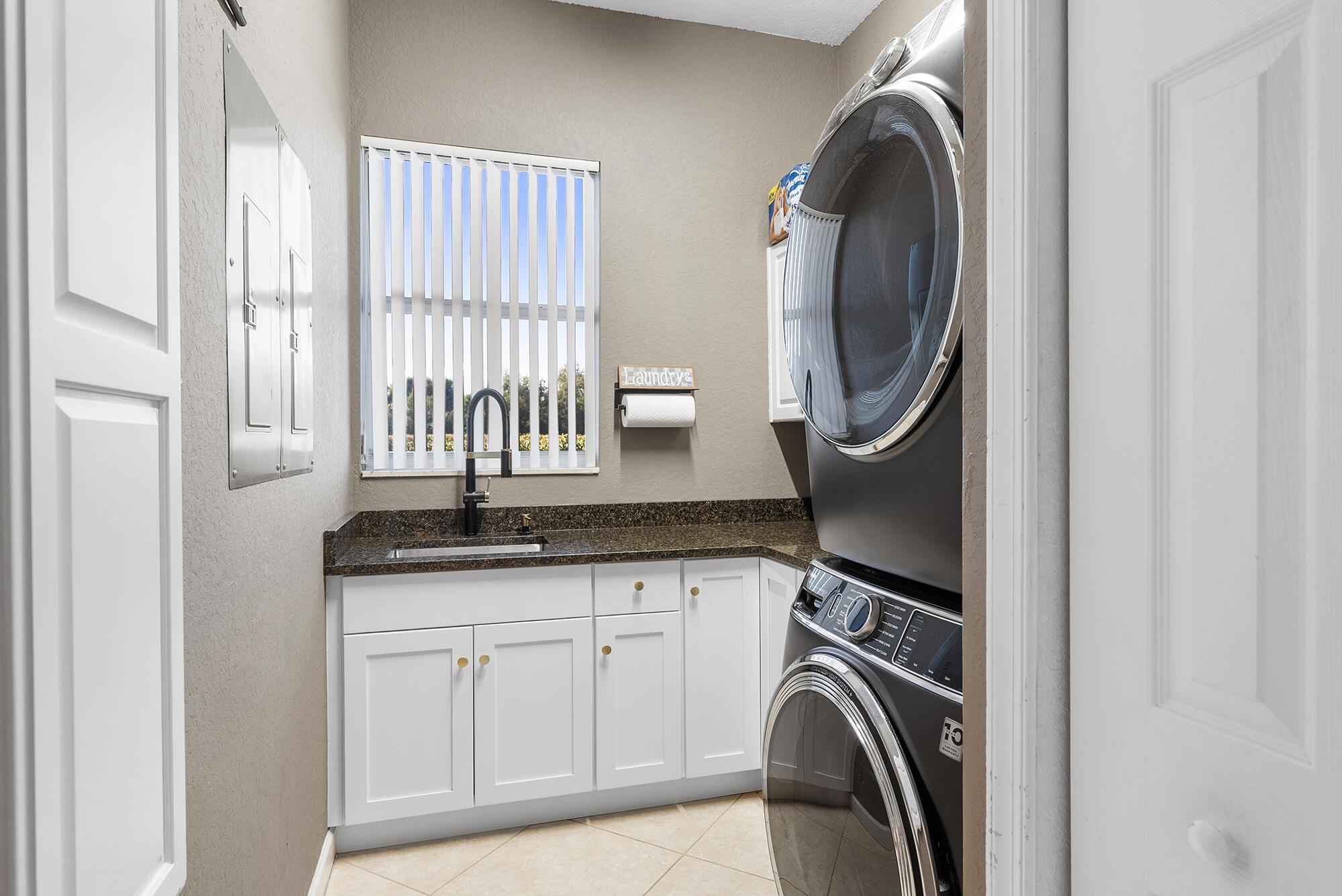 PADDOCK PARK 2 OF WELLINGTON - Residential