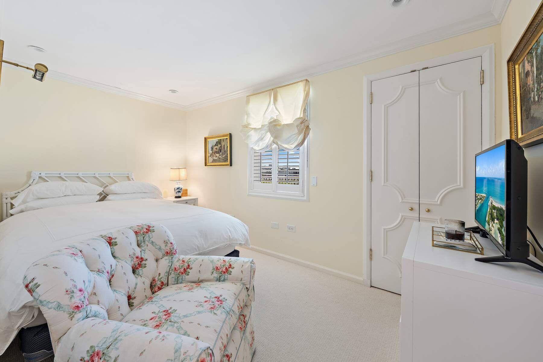 ONE ROYAL PALM WAY CONDO - Residential