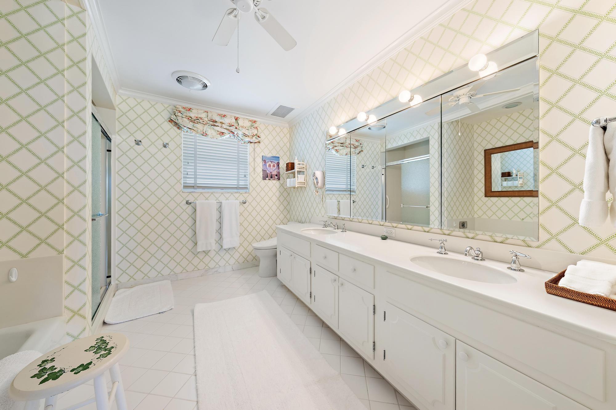 ONE ROYAL PALM WAY CONDO - Residential