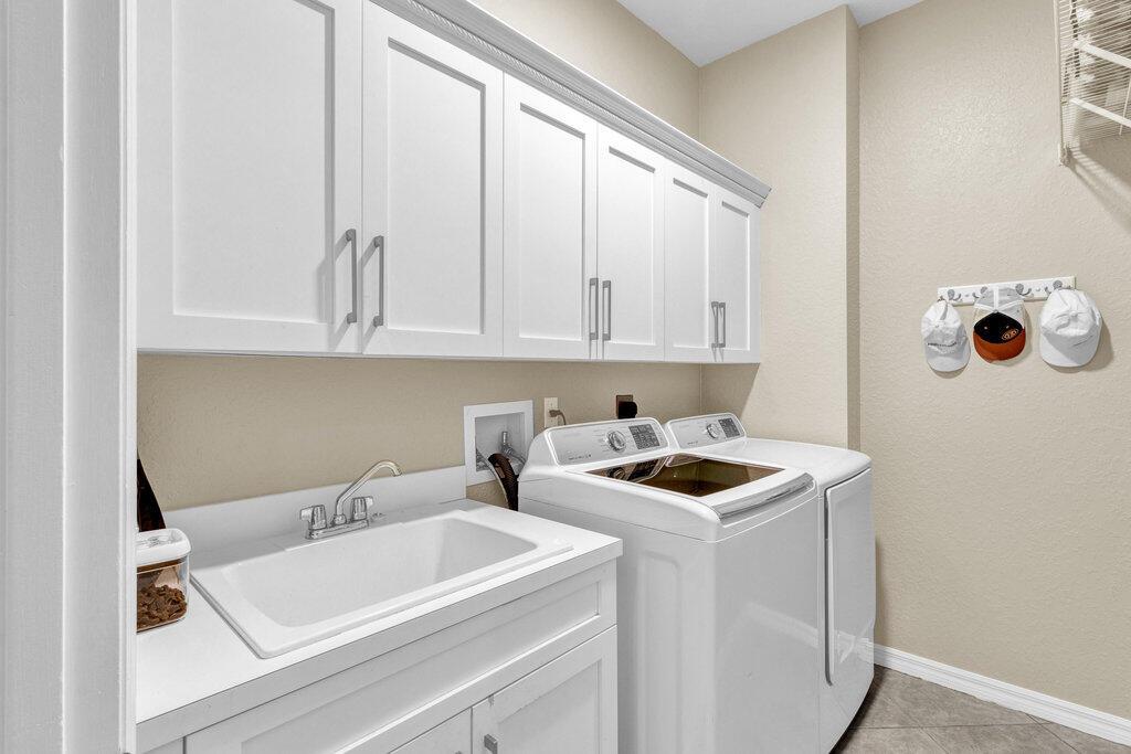 DIAMOND LAKE SUBDIVISION - Residential