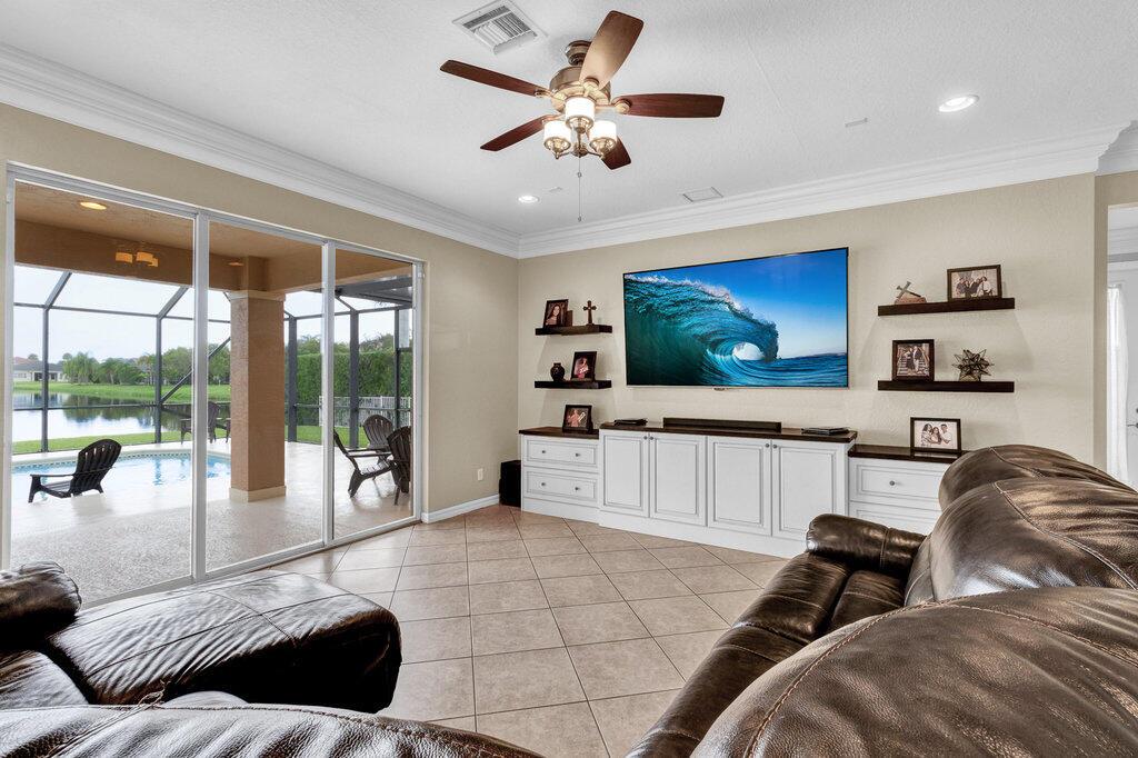 DIAMOND LAKE SUBDIVISION - Residential