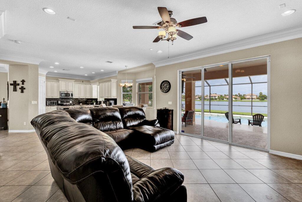 DIAMOND LAKE SUBDIVISION - Residential