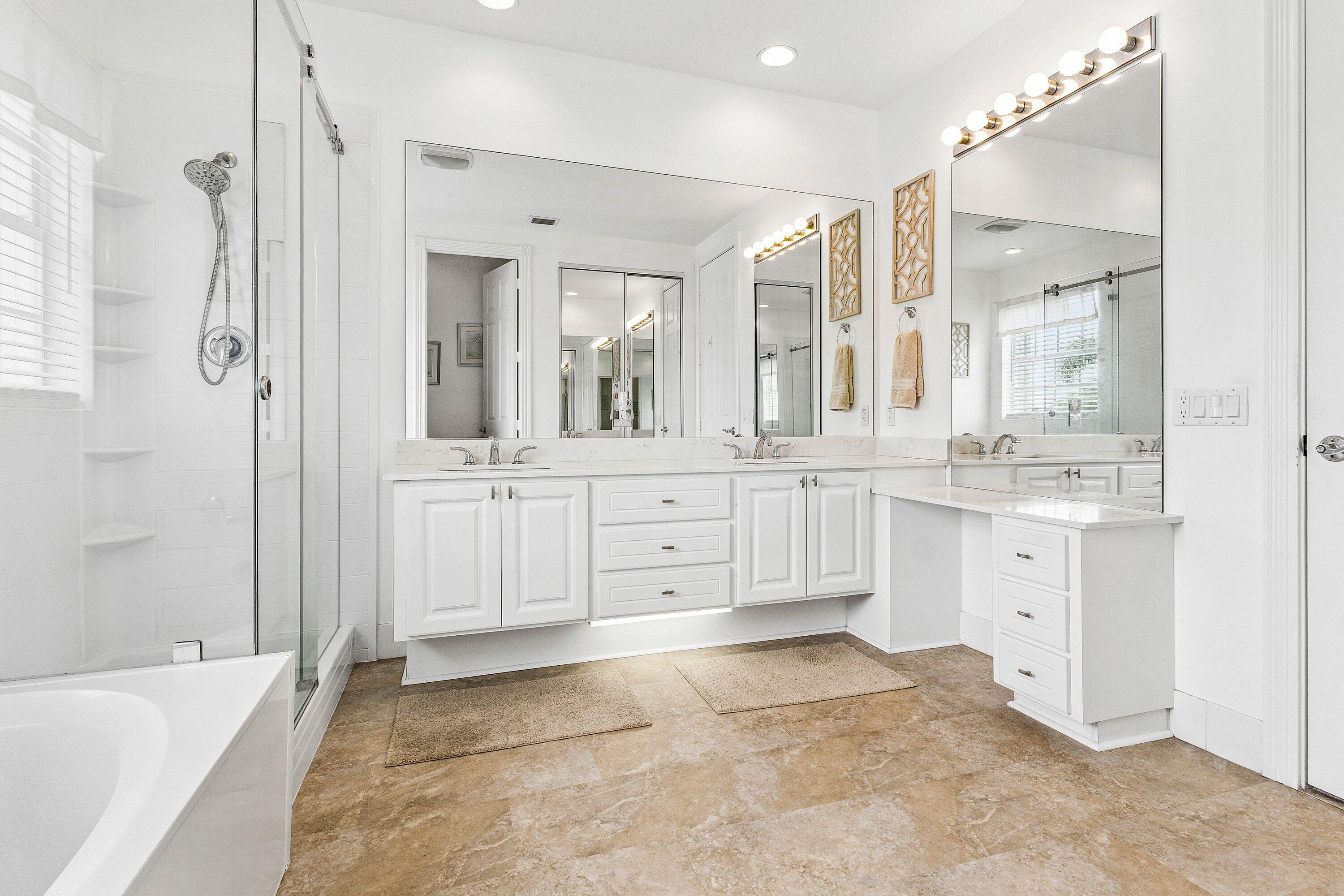 VILLAGEWALK OF WELLINGTON 4 - Residential