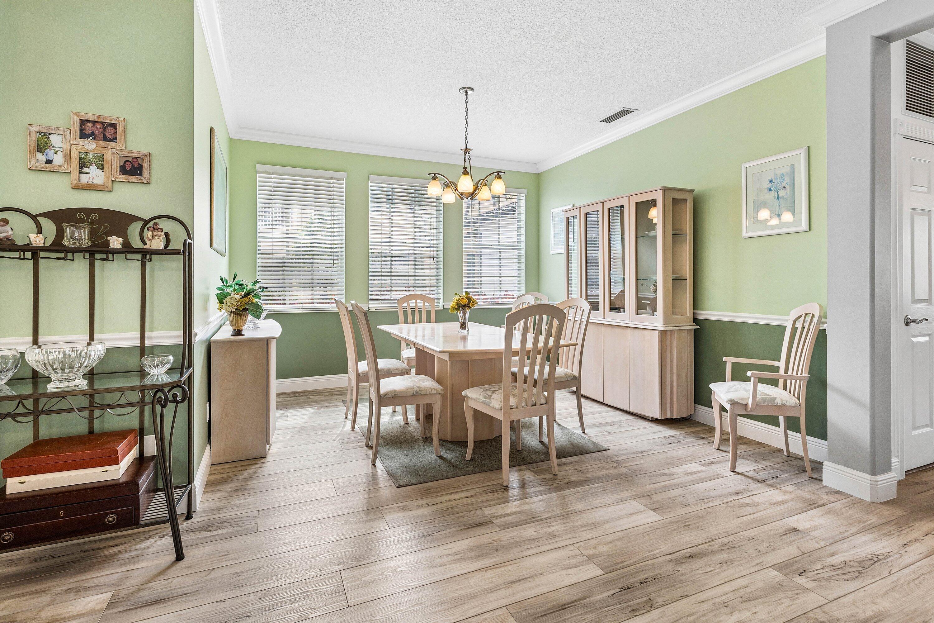 VILLAGEWALK OF WELLINGTON 4 - Residential