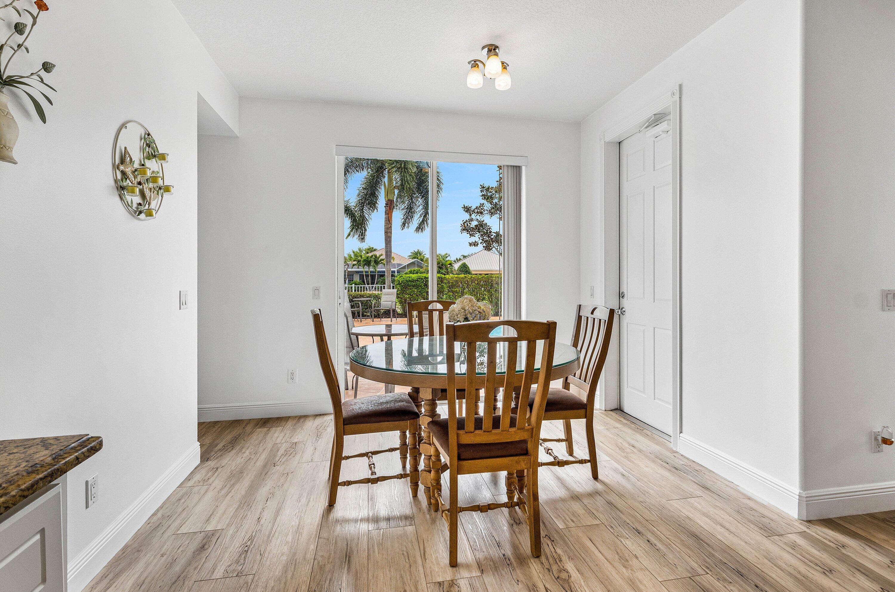 VILLAGEWALK OF WELLINGTON 4 - Residential