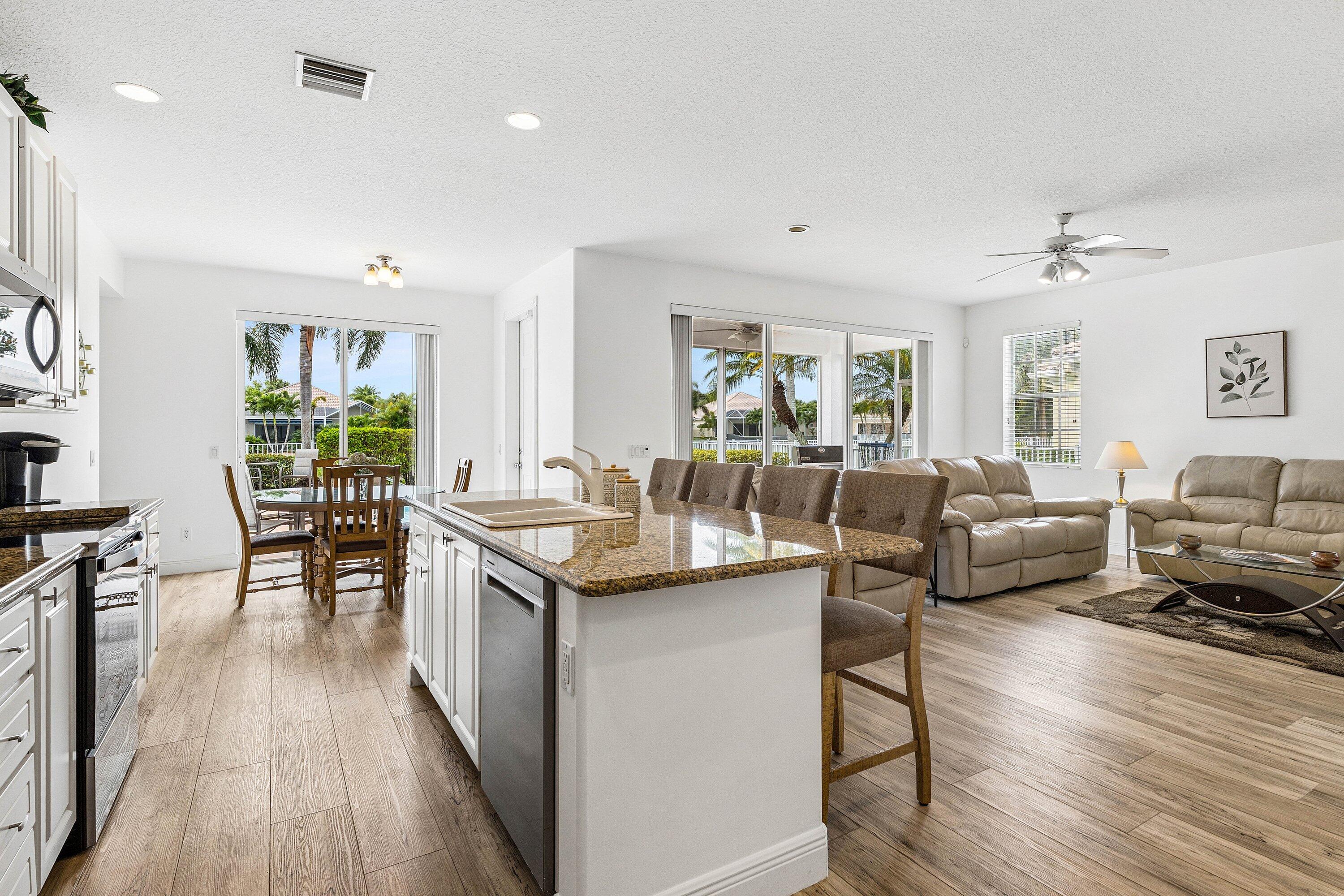 VILLAGEWALK OF WELLINGTON 4 - Residential