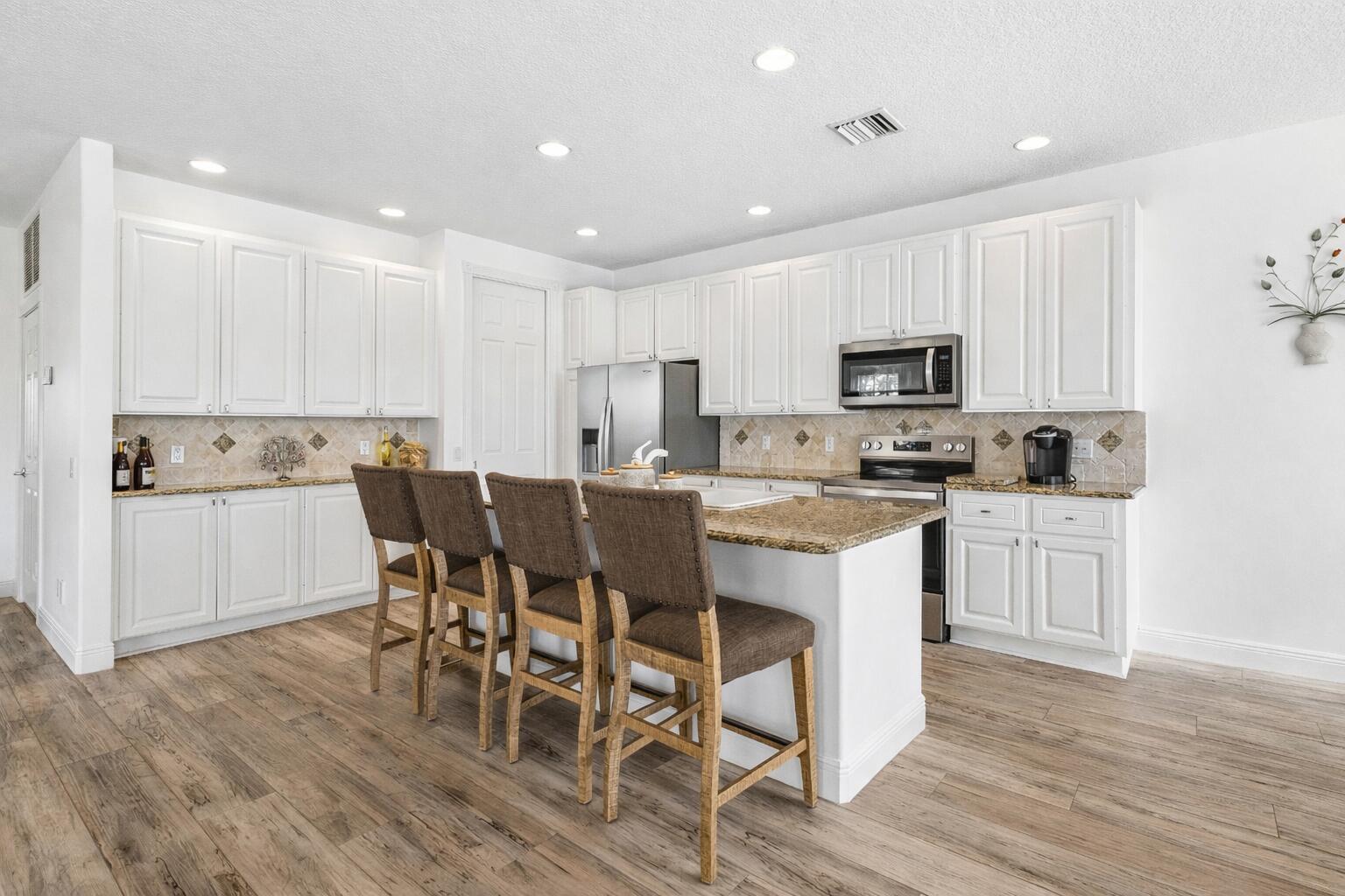 VILLAGEWALK OF WELLINGTON 4 - Residential