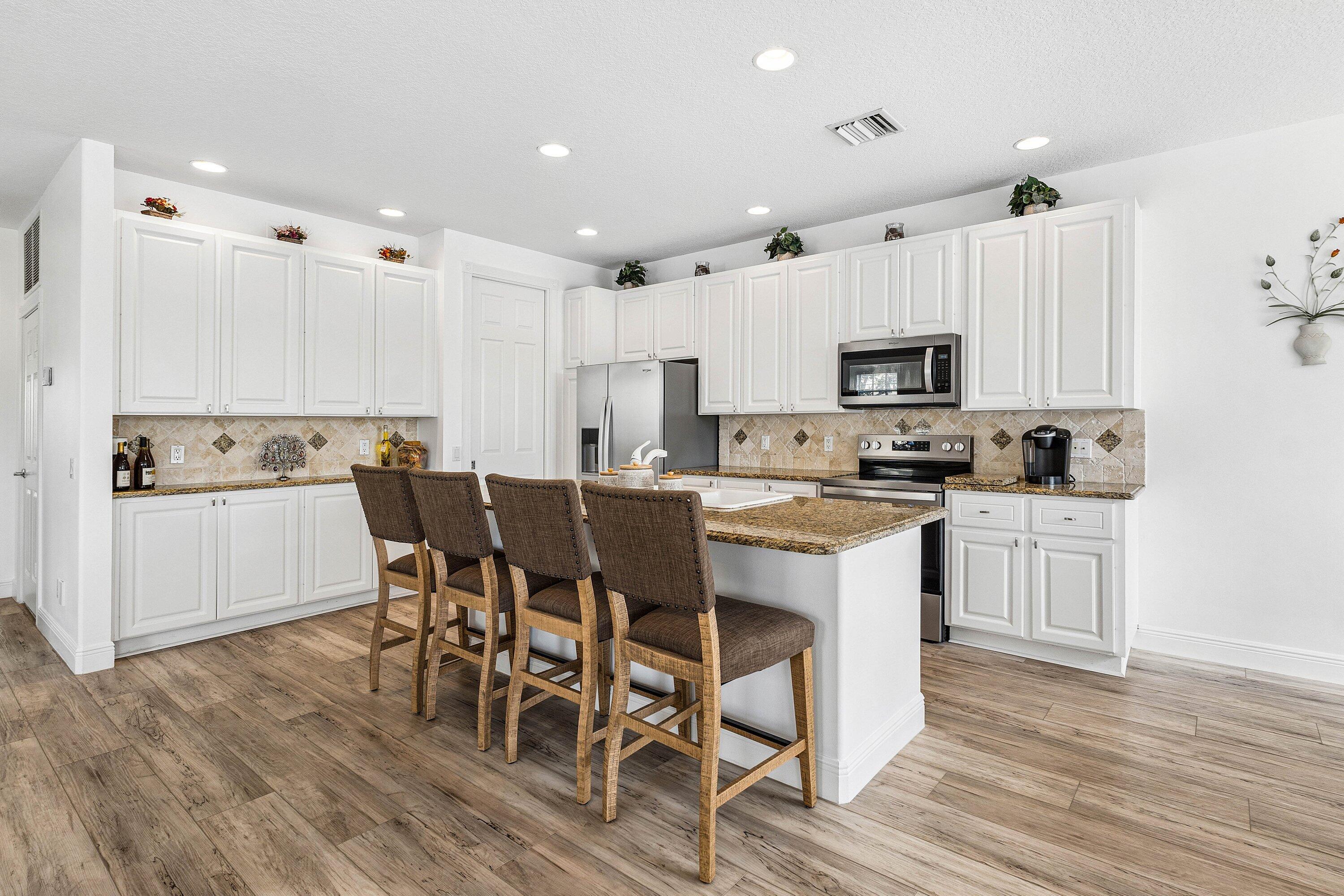 VILLAGEWALK OF WELLINGTON 4 - Residential